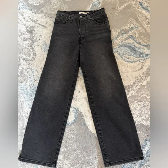 Levi’s Ribcage Ankle Straight Jeans. Women’s size 25. - Picture 2 of 5
